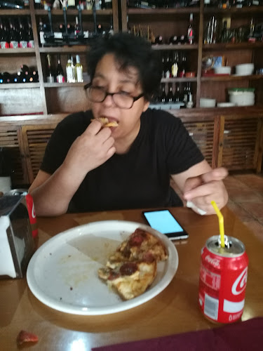 Aroma Pizzería Open Times