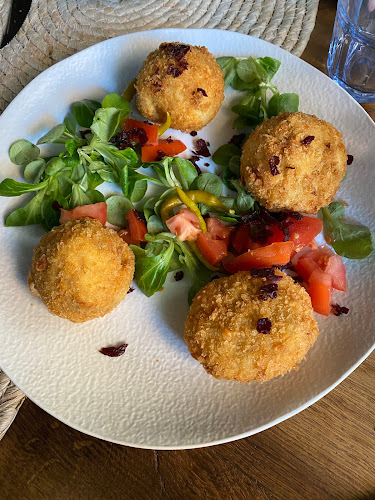 Mesón Dos Pozos y Jimena - Camargo