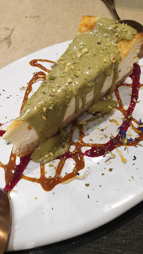 Paffuto (Aragón) - Gastronomía y hostelería