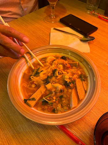 Vị Việt 1 Calle Pelayo Phone number