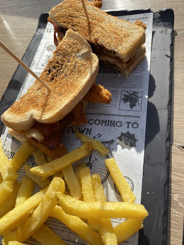 Comments and reviews of Emyfa Arturo Soria