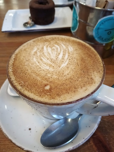 BAJOCERO, HELADOS Y PASTELES ARTESANOS Phone number