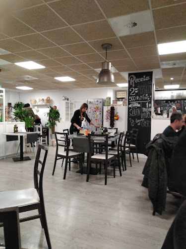 P.º Doce Estrellas, 2, Barajas, 28042 Madrid