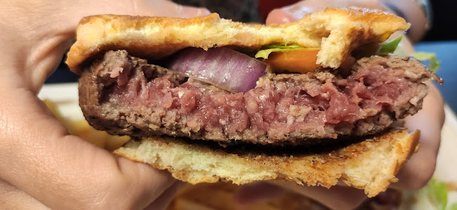 Comments and reviews of Foster's Hollywood