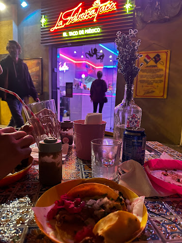Opinii despre La Fábrica del Taco Sant Antoni în Barcelona - Gastronomía y hostelería