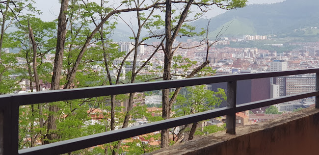 Araneko Kalea, 17, Arangoiti, 48014 Bilbao, Bizkaia