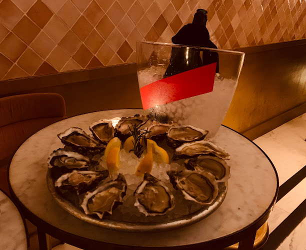 Carrer d'Enric Granados, 71, L'Eixample, 08008 Barcelona