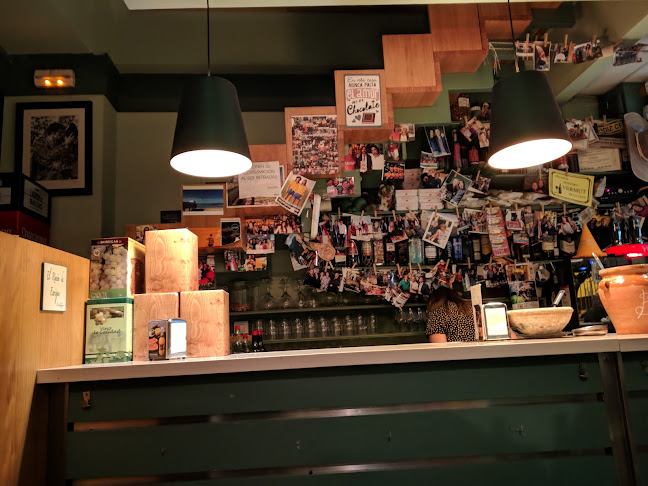 Opinii despre Bar BuenTrago Alfalfa în Sevilla - Gastronomía y hostelería