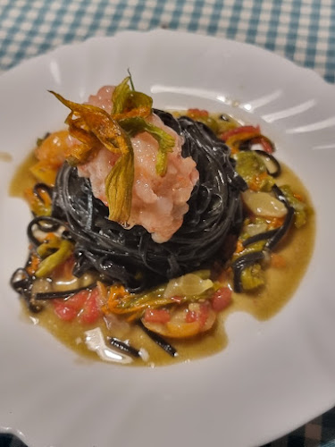 Cafeteria La Cueva Delux - Gastronomía y hostelería