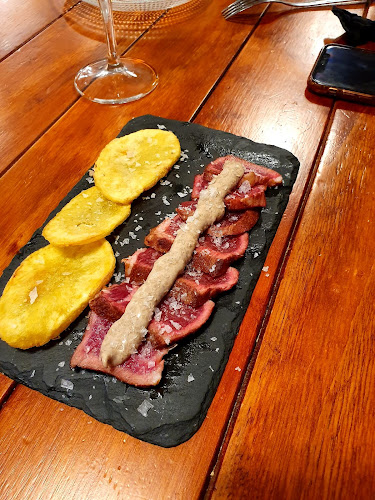 Opinii despre ADEREZO tapas&brasas- EL PORVENIR în Sevilla - Gastronomía y hostelería