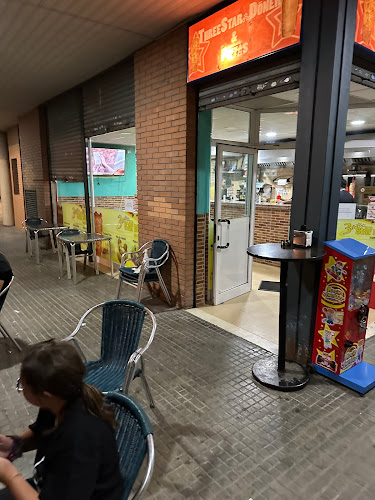 Three Star Dŏner Pizzeria La Llagosta