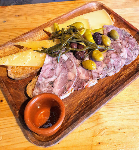 Opinii despre Es Racó de Son Verí în Zaragoza - Gastronomía y hostelería