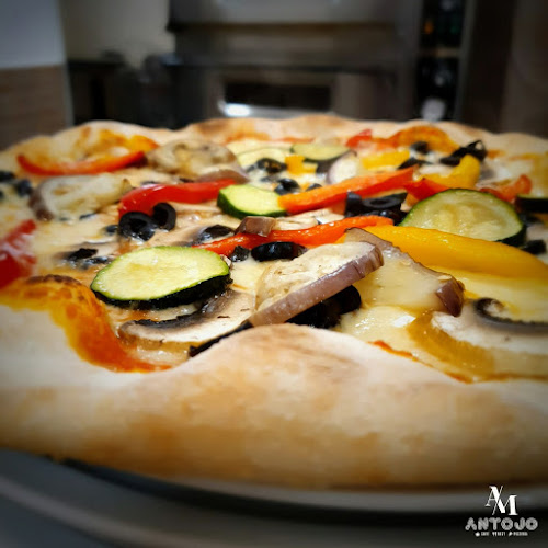 https://www.facebook.com/Antojo-AM-caferestpizzeria-102028761760347/