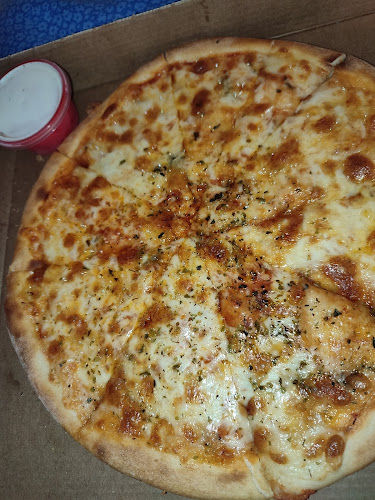 Opinii despre Gust Bar Restaurant în Santa Coloma de Gramenet - Gastronomía y hostelería