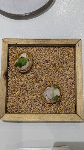 Restaurante Peculiar - Gastronomía y hostelería