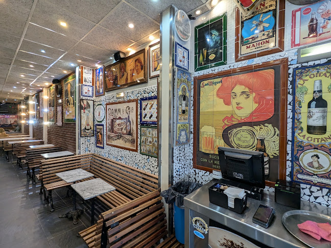 Opinii despre Cafè Vilanova Arts în Vilanova i la Geltrú - Gastronomía y hostelería