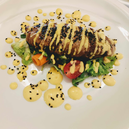 3 RAICES STEAKHOUSE & WINEBAR