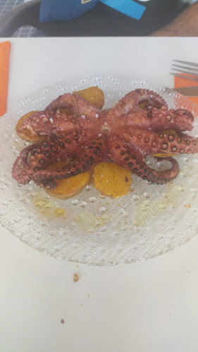 Opinii despre Bar Cerveceria Gin în La Pobla de Vallbona - Gastronomía y hostelería