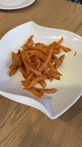 Donghua House - Gastronomía y hostelería