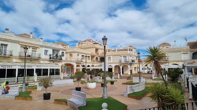 RESTAURANTE PIZZERÍA ARROCERÍA PLAZA - Gastronomía y hostelería