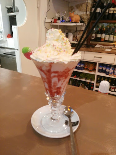 Tipi-Tapa Café Phone number