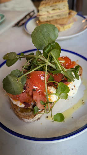 Comentarii opinii despre vitrina café