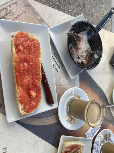 C. Antonio Machado, 17, 18210 Peligros, Granada