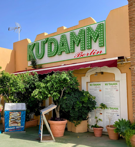 P.º Marítimo Rey de España, 40, 29640 Fuengirola, Málaga