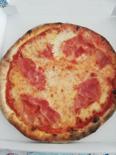 POLLOS AL AST Y PIZZERIA. QUATRE ESTACIONS - Gastronomía y hostelería