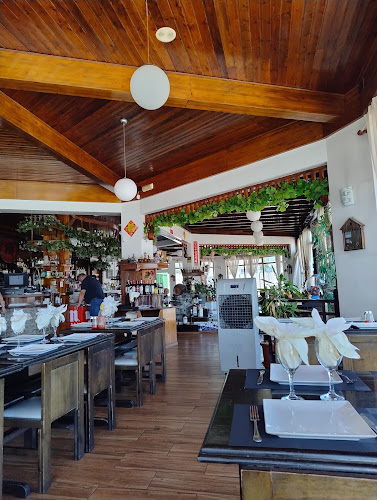 Opinii despre Big House în Santiago de la Ribera - Gastronomía y hostelería