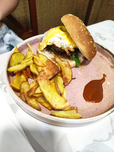 Av. de El Greco, 12, 41007 Sevilla