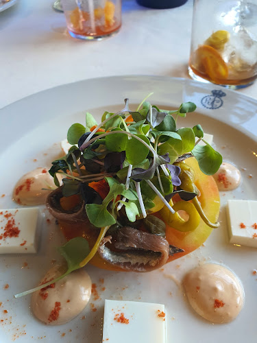 Opinii despre Restaurante en el Complejo Deportivo del RACE - Real Automóvil Club de España în Madrid - Gastronomía y hostelería
