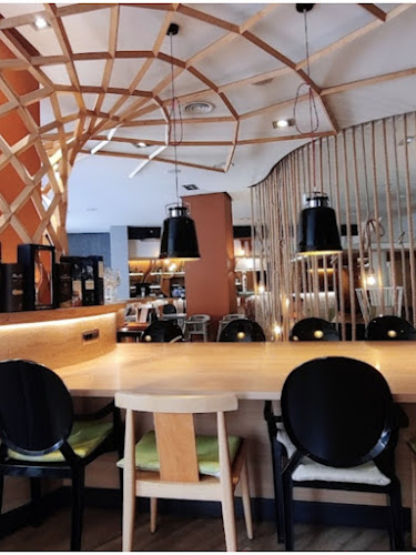 Ataula Gastrobar Phone number