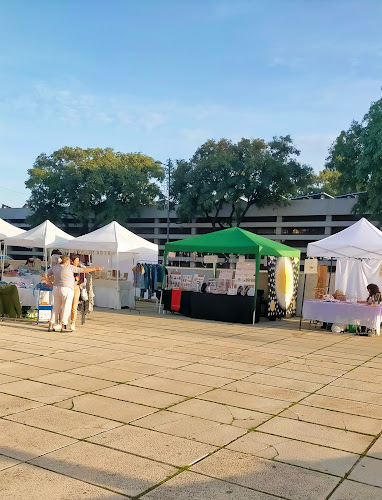 Comentarii opinii despre Mercado AFDAI Parque de Mª Luisa