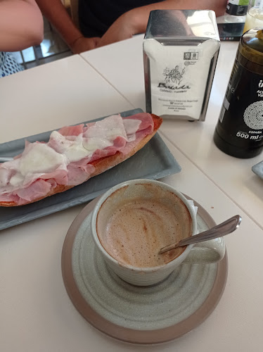 Pastelería-Cafetería-Heladería Balada Open Times