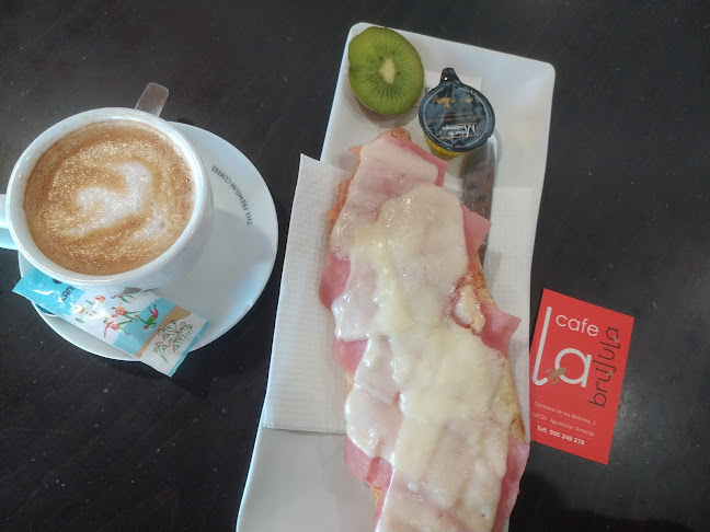 Comments and reviews of La Brújula