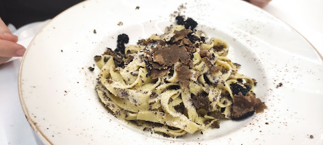 La Mariposa de Fran Open Times