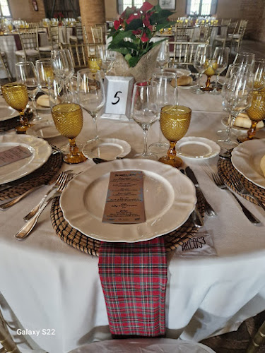 Arcos 3 Catering Open Times