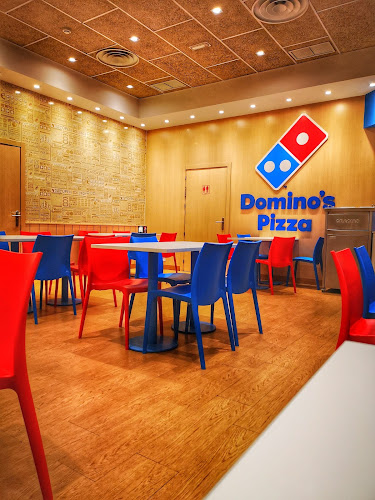 Comments and reviews of Domino's Pizza