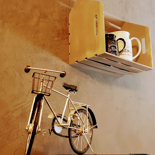 Peyton coffee bar Phone number