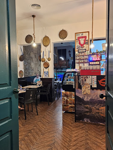 Cafeteria La Cueva Delux