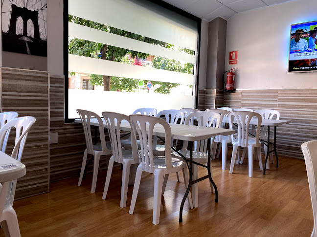 Opinii despre Johana Cafetería Bar în Sevilla - Gastronomía y hostelería