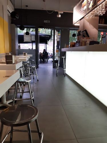 Opinii despre TALLER DE FRANKFURTS HORA PUNTA DEU I MATA în Barcelona - Gastronomía y hostelería