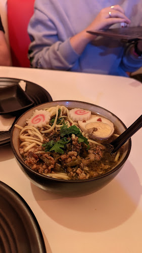 Restaurante L.San Sushi Ramen - Gastronomía y hostelería