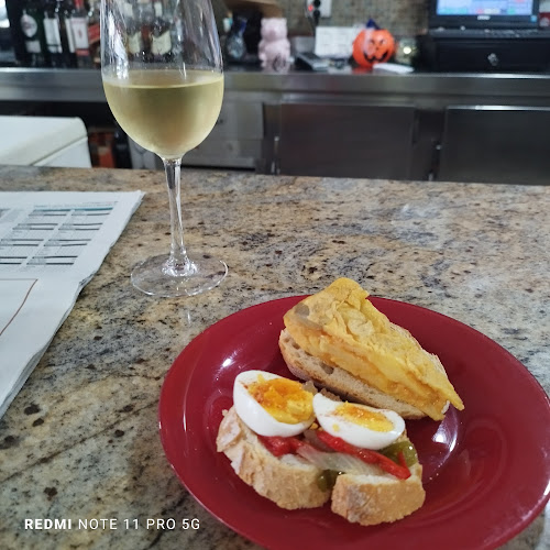 Opinii despre Cafeteria Grenoble în Vigo - Gastronomía y hostelería