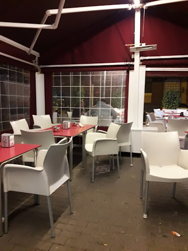 Comments and reviews of Cafetería Coliseum