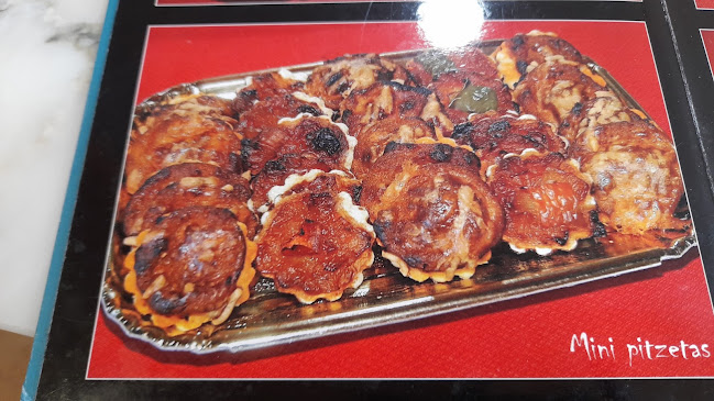 Reviews of PASTELERIA SANTA OLIVA in Santa Oliva - Gastronomía y hostelería