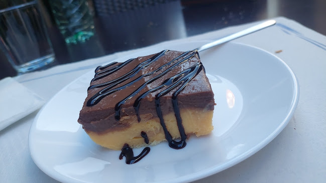 La Movida Café Bar Phone number