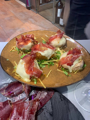 La Jamonería de Mesa y López