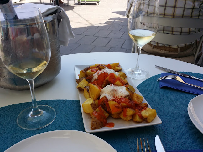 Marina Juan Carlos I. Explanada Veles e Vents, local C2, 46024 Valencia